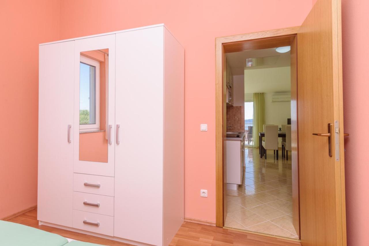 Apartmani Emil Τρογκίρ Εξωτερικό φωτογραφία