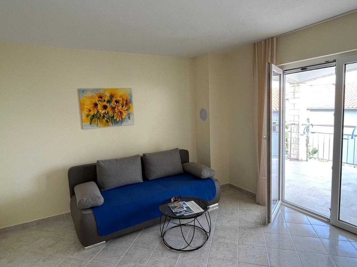 Apartmani Emil Τρογκίρ Εξωτερικό φωτογραφία